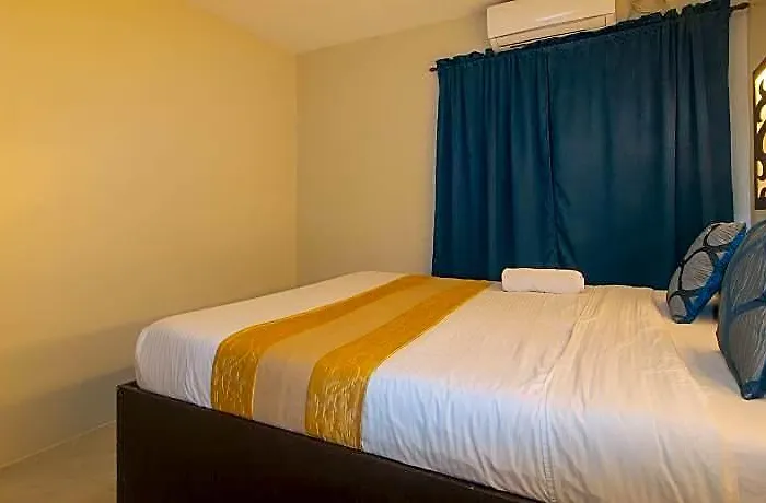 Hotel Algers Bayan-bayanan Marikina